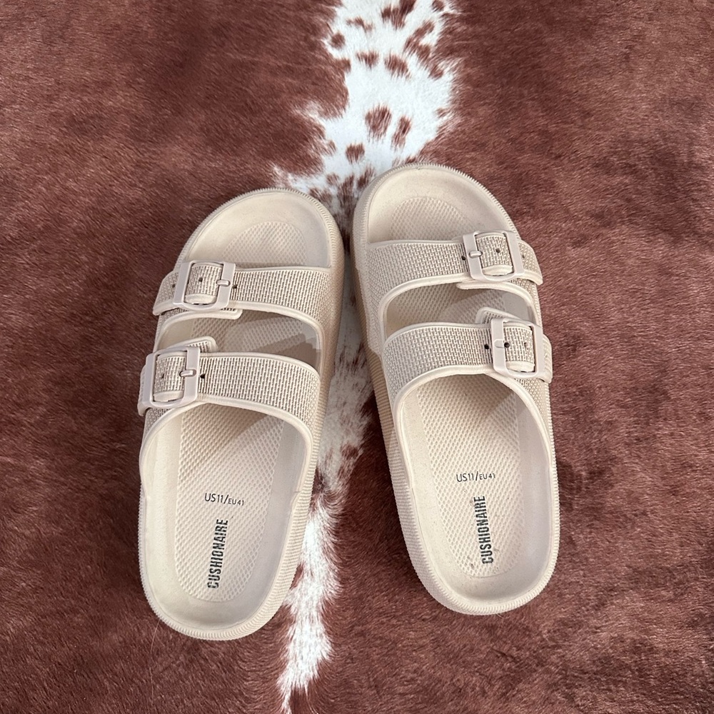 Stylish Beige Double-Buckle Slippers
